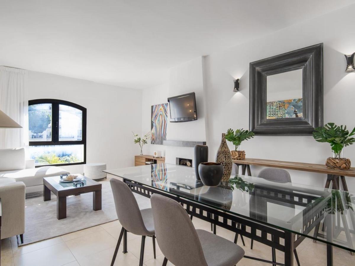 Apartamento De 2 Dormitorios En Playas Del Duque Marbella Exterior photo
