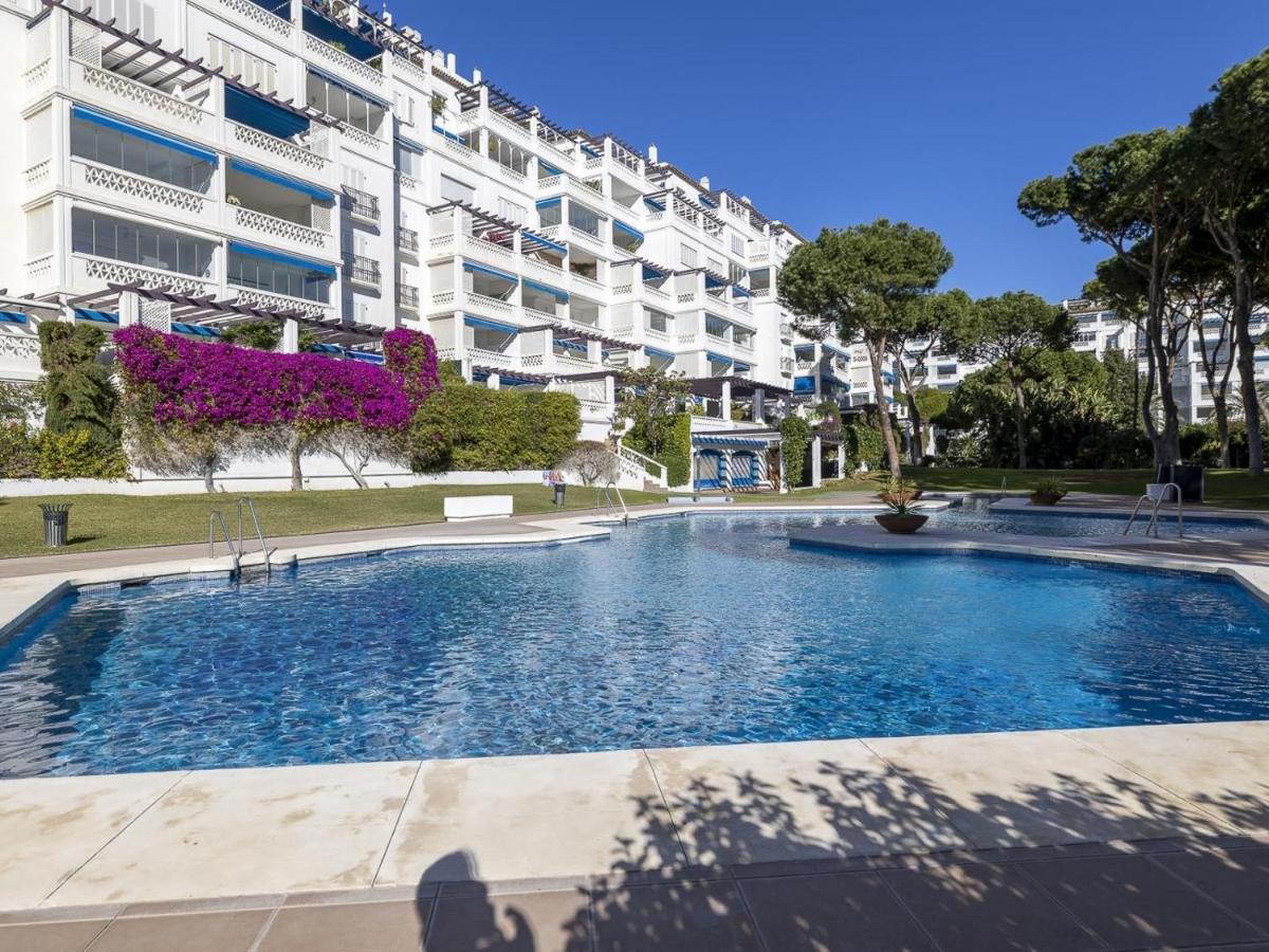 Apartamento De 2 Dormitorios En Playas Del Duque Marbella Exterior photo