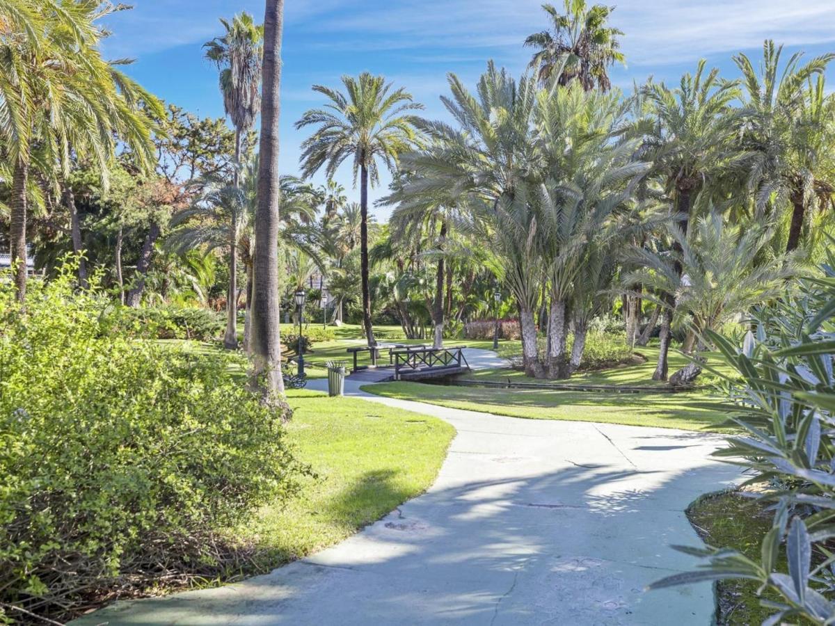 Apartamento De 2 Dormitorios En Playas Del Duque Marbella Exterior photo