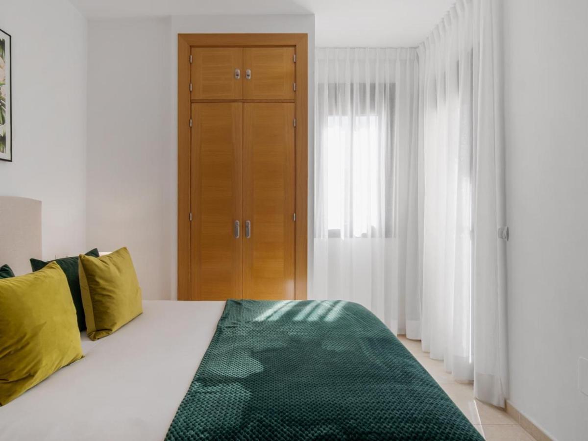 Apartamento De 2 Dormitorios En Playas Del Duque Marbella Exterior photo